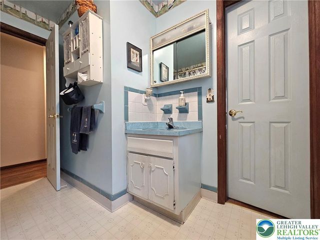 4103 Shannon Avenue, Bethlehem Twp, PA 18020