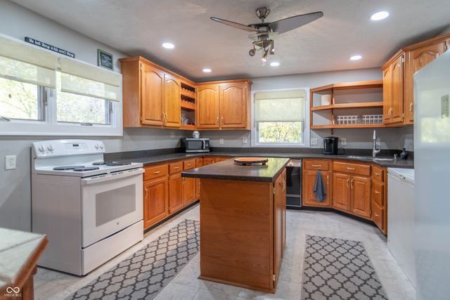 3136 E Edgewood Avenue, Indianapolis, IN 46227