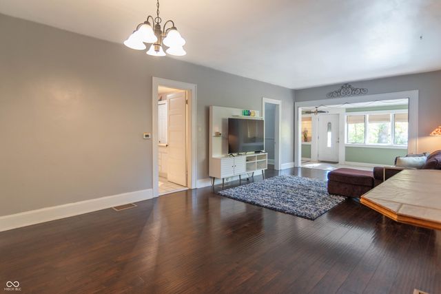 3136 E Edgewood Avenue, Indianapolis, IN 46227