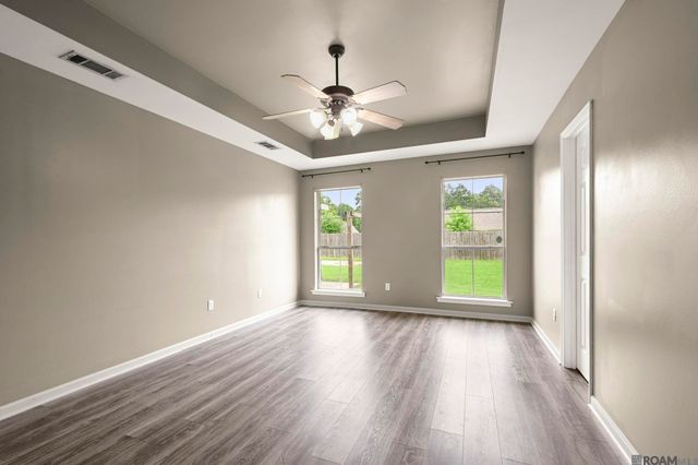 9911 Asheville Dr, Denham Springs, LA 70706