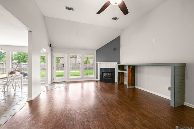 9911 Asheville Dr, Denham Springs, LA 70706