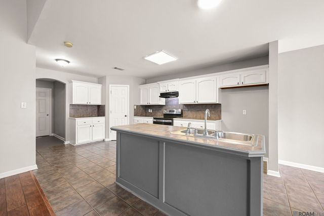9911 Asheville Dr, Denham Springs, LA 70706
