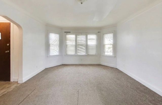 8432 S Honore Street, Chicago, IL 60620