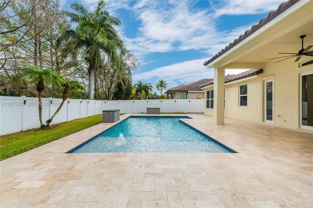 18801 SW 7th St, Pembroke Pines, FL 33029