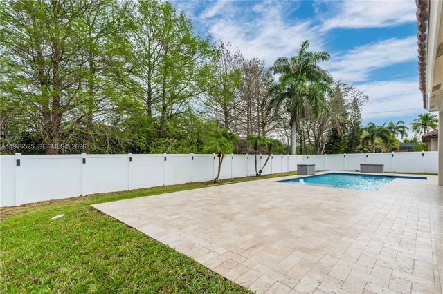 18801 SW 7th St, Pembroke Pines, FL 33029