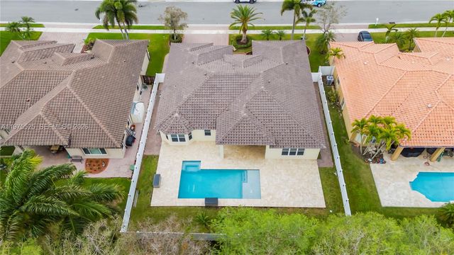 18801 SW 7th St, Pembroke Pines, FL 33029