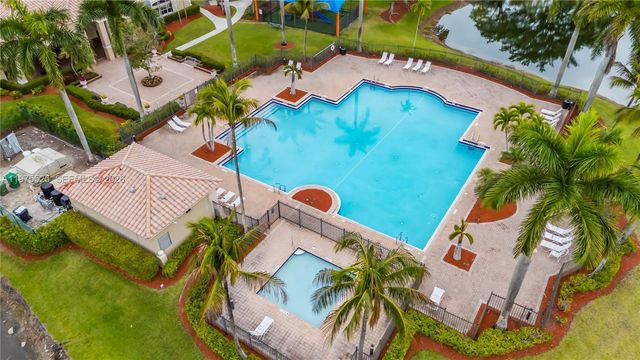 18801 SW 7th St, Pembroke Pines, FL 33029