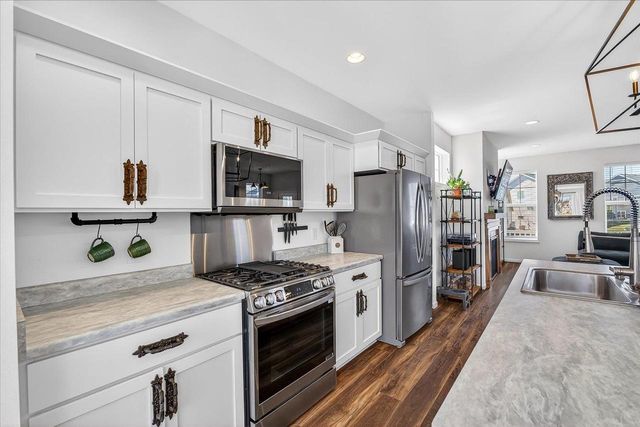 523 Tawny Elm Parkway, Verona, WI 53593