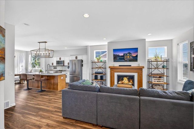 523 Tawny Elm Parkway, Verona, WI 53593