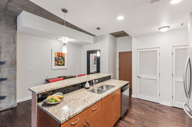 301 Demonbreun St Unit 1015, Nashville, TN 37201