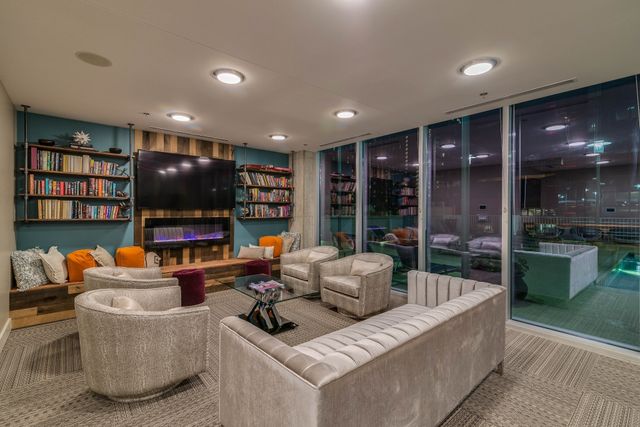 301 Demonbreun St Unit 1015, Nashville, TN 37201
