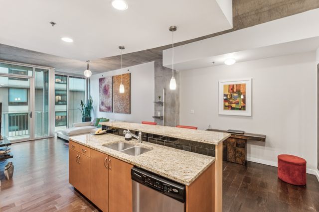 301 Demonbreun St Unit 1015, Nashville, TN 37201