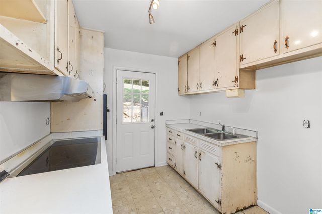 1208 INGRAM AVENUE, Birmingham, AL 35213