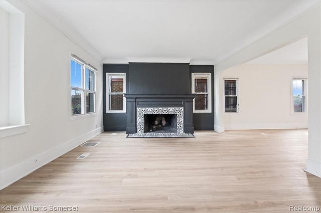 2633 Burlingame Street, Detroit, MI 48206