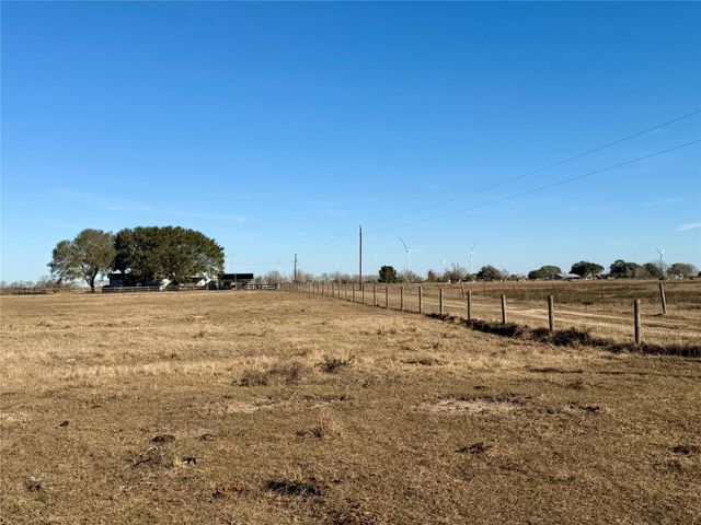 3831 County Road 408, El Campo, TX 77437