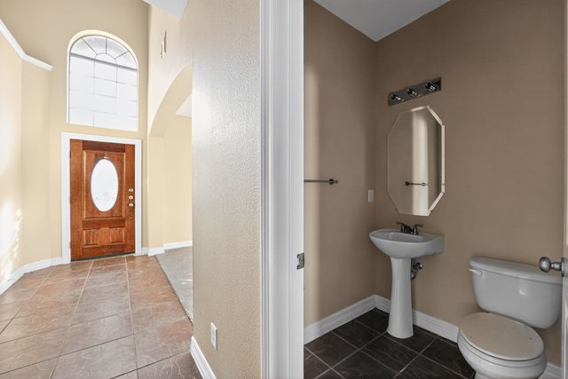 304 Bluefinch Drive, Little Elm, TX 75068