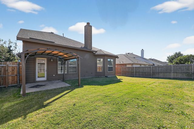 304 Bluefinch Drive, Little Elm, TX 75068