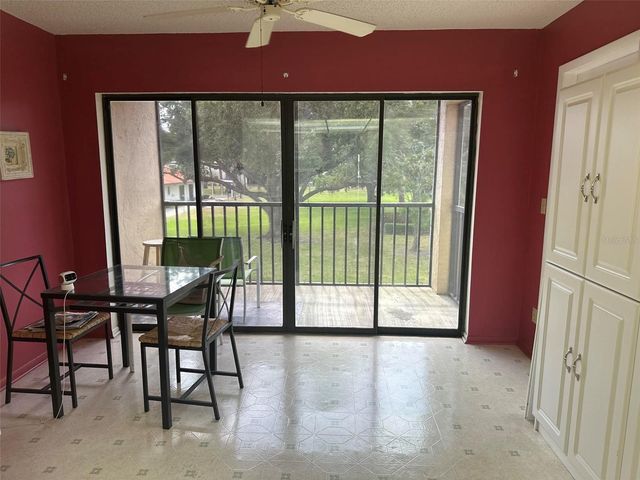 5090 BAY STREET NE 220, St Petersburg, FL 33703