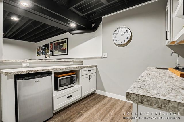 956 Spaulding Avenue SE, Ada, MI 49301