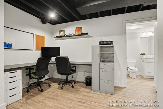 956 Spaulding Avenue SE, Ada, MI 49301