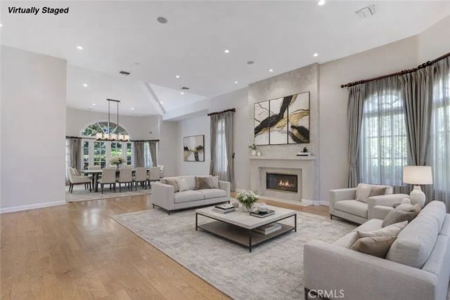 4525 Vista De Oro Avenue, Woodland Hills, CA 91364