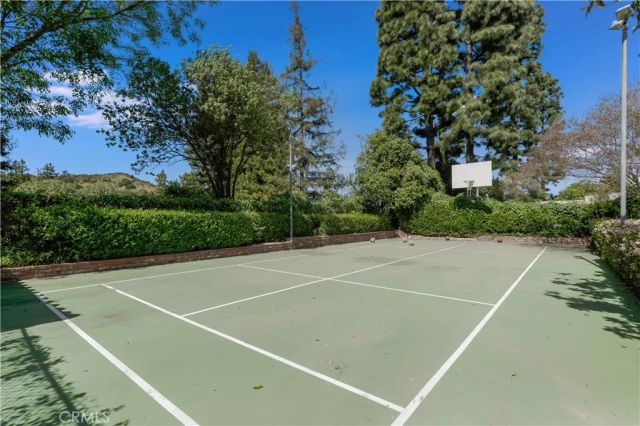 4525 Vista De Oro Avenue, Woodland Hills, CA 91364