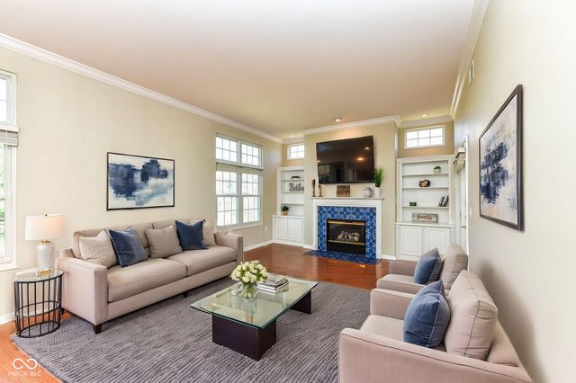 9216 Wadsworth Court, Fishers, IN 46037