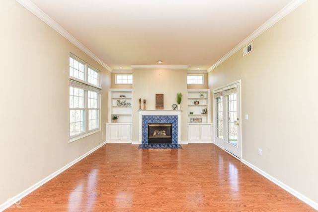 9216 Wadsworth Court, Fishers, IN 46037