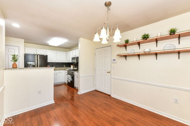 9216 Wadsworth Court, Fishers, IN 46037