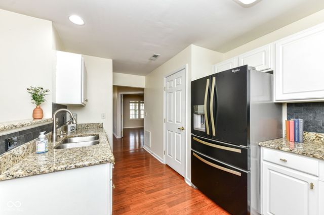 9216 Wadsworth Court, Fishers, IN 46037