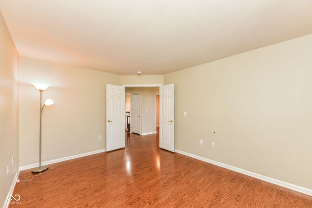 9216 Wadsworth Court, Fishers, IN 46037