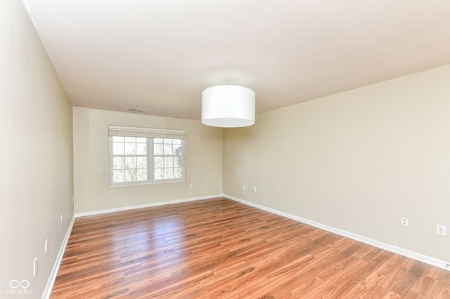 9216 Wadsworth Court, Fishers, IN 46037