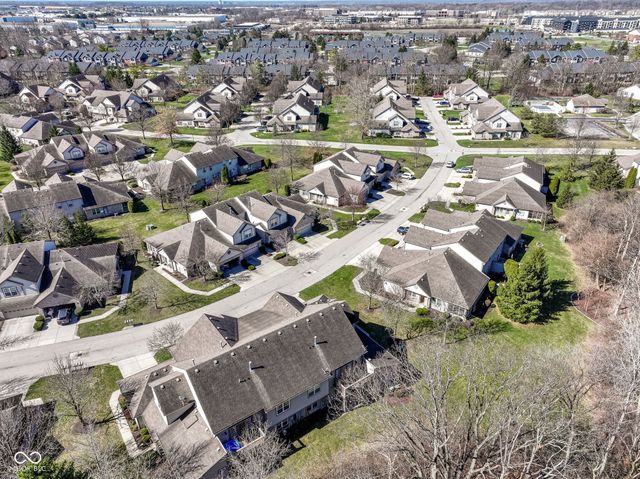 9216 Wadsworth Court, Fishers, IN 46037