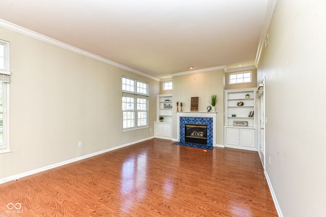 9216 Wadsworth Court, Fishers, IN 46037