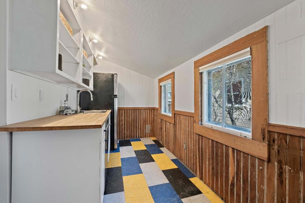 Image 31 of property listing at 163 Carrie Street, San Jose, CA 95112