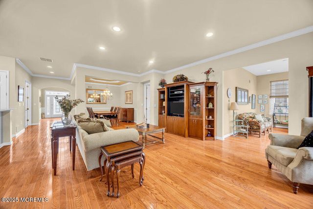 19 Torrey Pines Drive, Monroe, NJ 08831