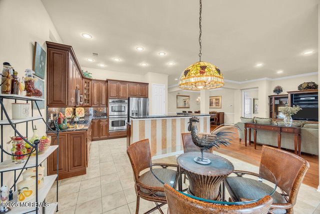 19 Torrey Pines Drive, Monroe, NJ 08831