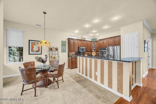 19 Torrey Pines Drive, Monroe, NJ 08831