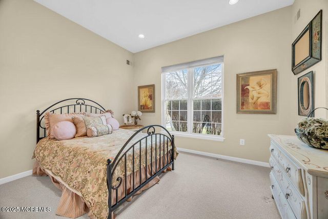 19 Torrey Pines Drive, Monroe, NJ 08831