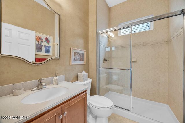 19 Torrey Pines Drive, Monroe, NJ 08831