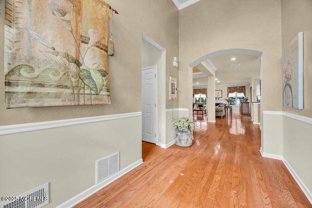 19 Torrey Pines Drive, Monroe, NJ 08831