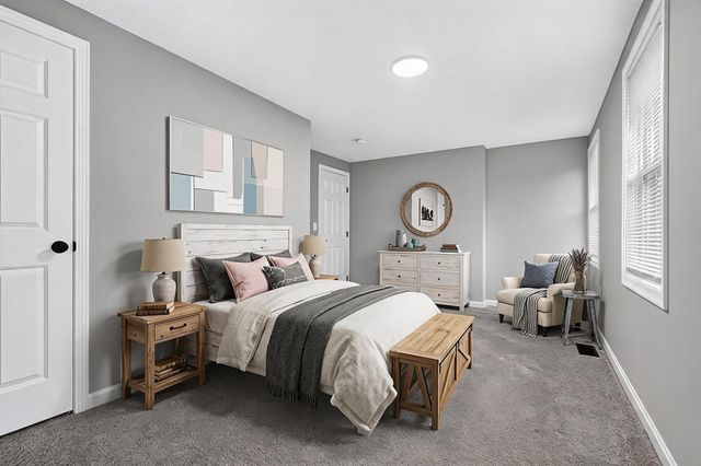 16 Horseshoe Ln, Clinton, MA 01510