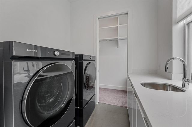 5854 E Post Oak Lane, Houston, TX 77055