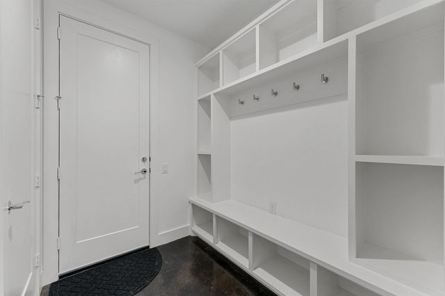 5854 E Post Oak Lane, Houston, TX 77055