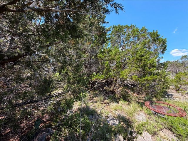 560 Hummingbird HL, Canyon Lake, TX 78133