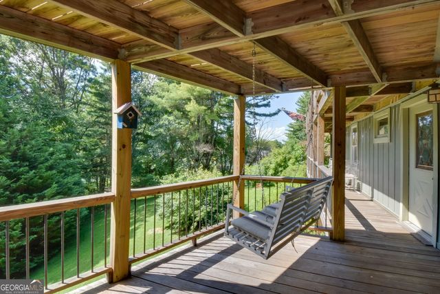 194 Fairway Lane, Dillard, GA 30537