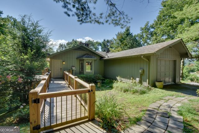 194 Fairway Lane, Dillard, GA 30537