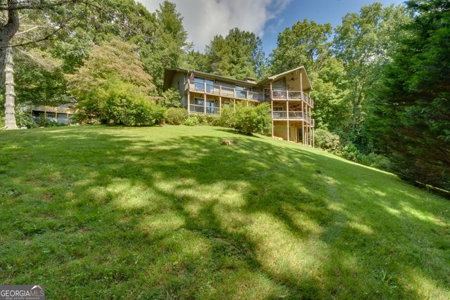 194 Fairway Lane, Dillard, GA 30537