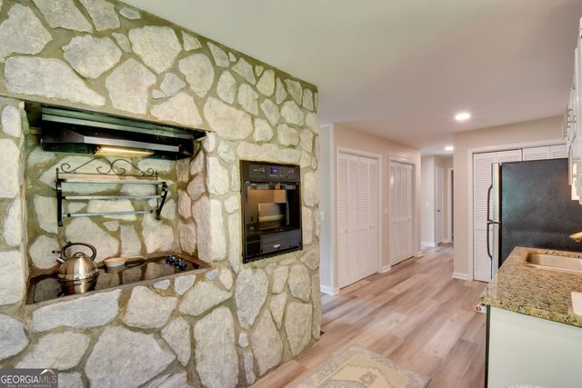194 Fairway Lane, Dillard, GA 30537