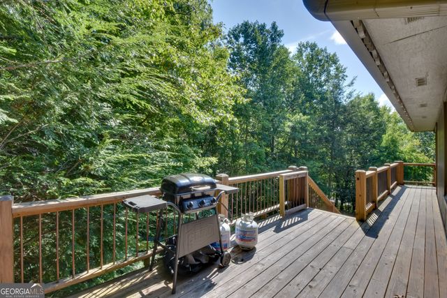 194 Fairway Lane, Dillard, GA 30537